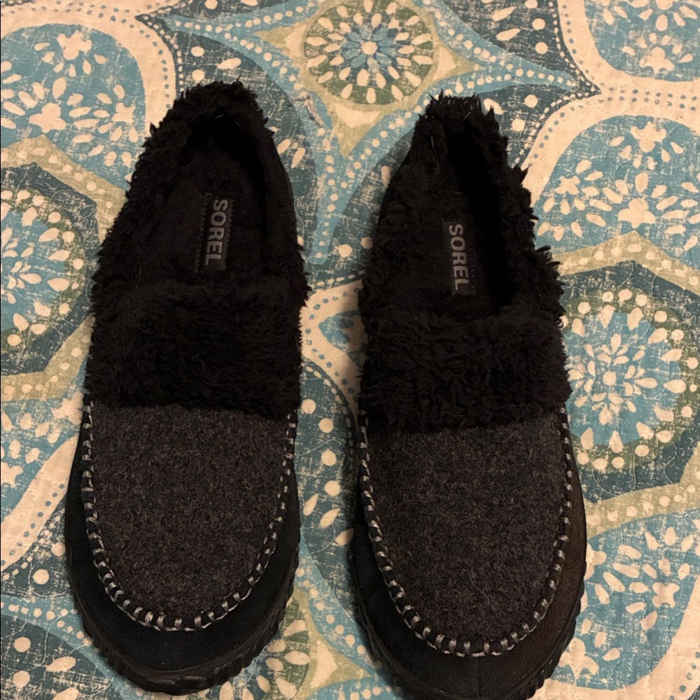 Sorel Women's Black and Gray Slippers 8.5